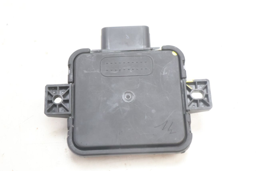 photo de MÓDULO DE INTERFAZ PIAGGIO MP3 HPE 530 (2022 - 2026) - Detalles de los puntos de fijación