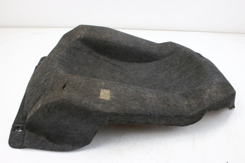 photo de MOQUETA BAÚL SUZUKI AN BURGMAN 400 (2006 - 2010) - Primer plano técnico