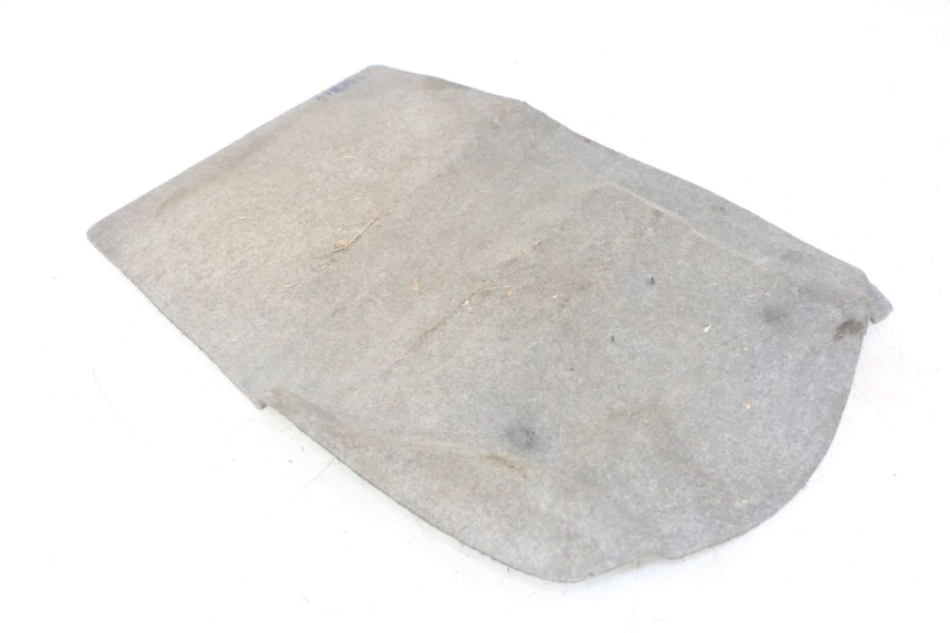 photo de MOQUETA DE MALETERO HONDA FORZA ABS 300 (2013 - 2017) - Detalle de la pieza