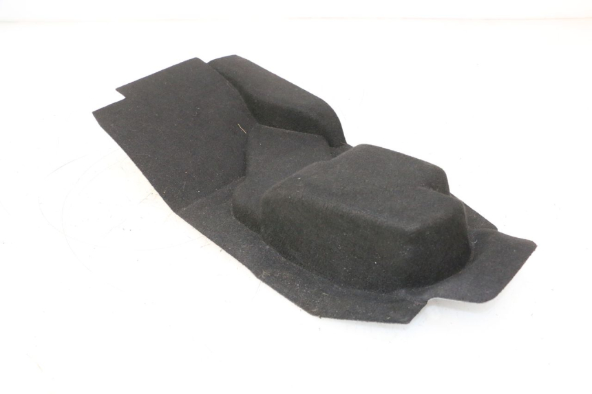photo de COFRE ALFOMBRA KYMCO MOVIE S 125 (2009 - 2018) - Primer plano técnico