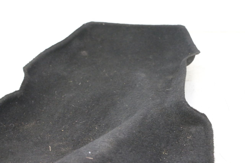 photo de COFRE ALFOMBRA PIAGGIO MP3 500 (2016 - 2018) - Detalle de la pieza