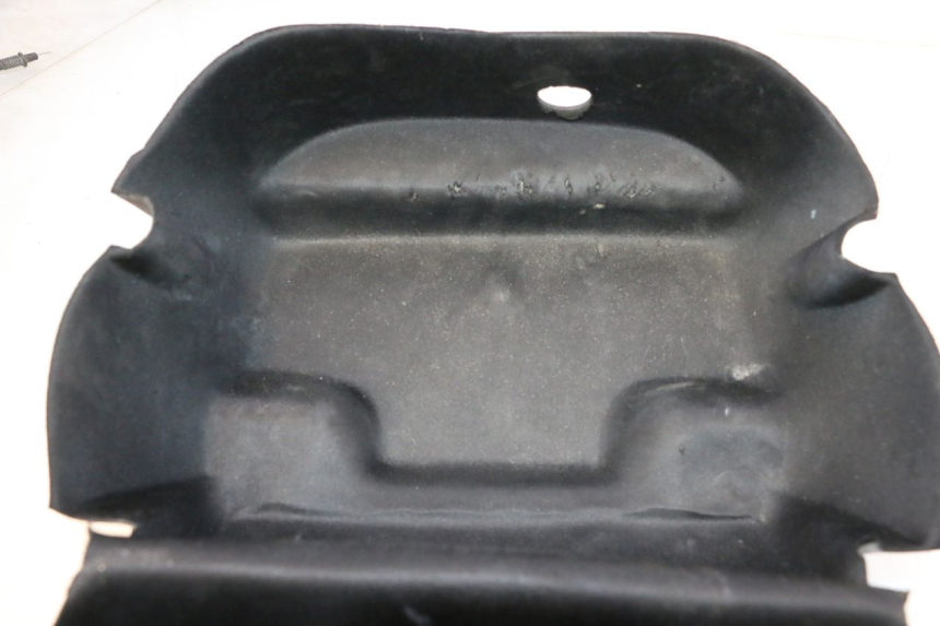 photo de COFRE ALFOMBRA PEUGEOT SATELIS COMPRESSOR K15 125 (2006 - 2009) - Detalle de la pieza