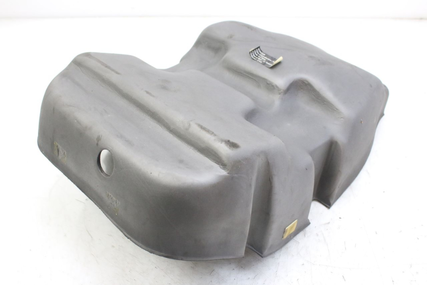 photo de MOQUETA BAÚL PEUGEOT SATELIS 125 (2010 - 2012) - Primer plano técnico