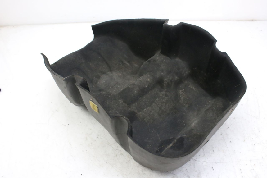 photo de MOQUETA BAÚL PEUGEOT SATELIS 125 (2010 - 2012) - Vista general del producto