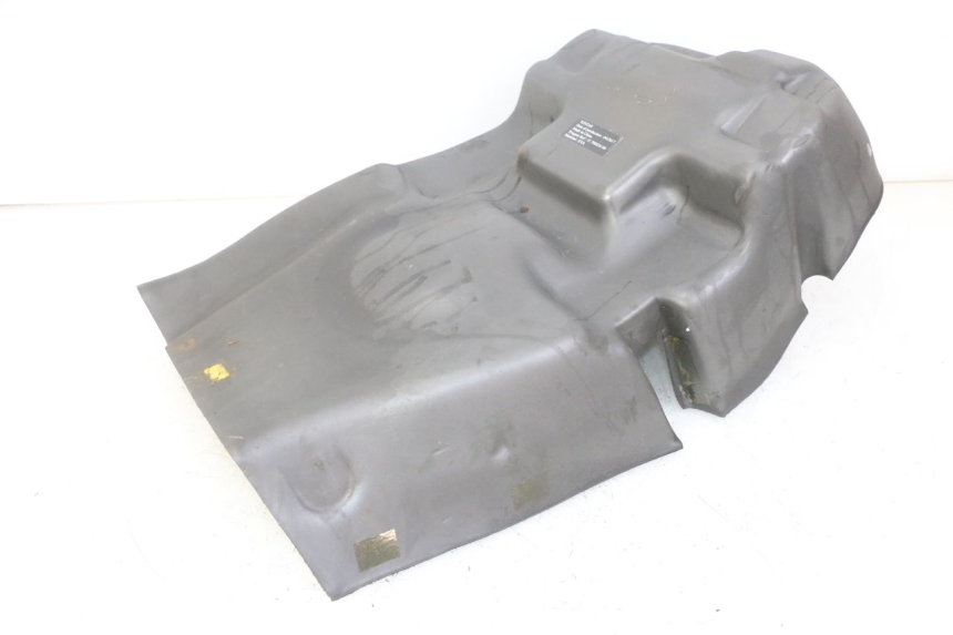 photo de COFRE ALFOMBRA PEUGEOT SATELIS 125 (2013 - 2018) - Primer plano técnico