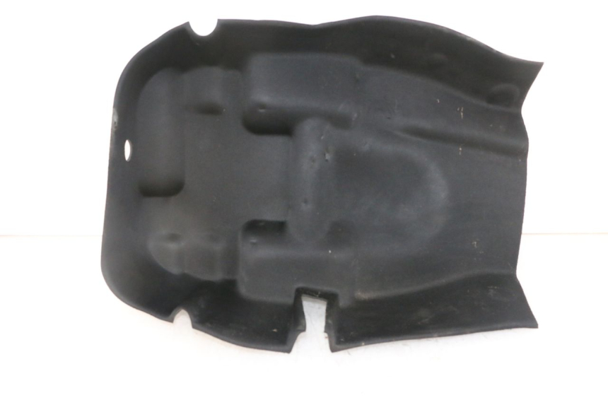 photo de COFRE ALFOMBRA PEUGEOT SATELIS 125 (2013 - 2018) - Detalles de los puntos de fijación