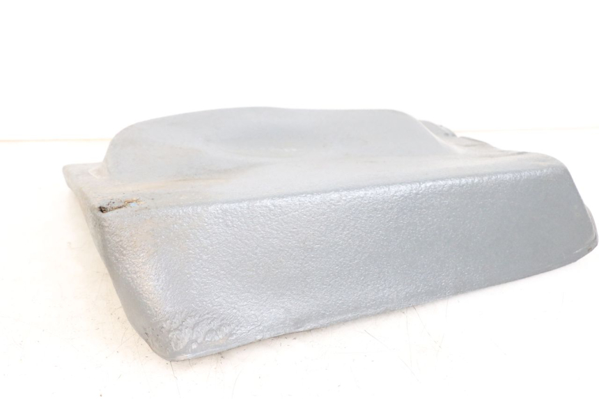 photo de COFRE ALFOMBRA PIAGGIO X9 125 (2000 - 2003) - Detalle de la pieza