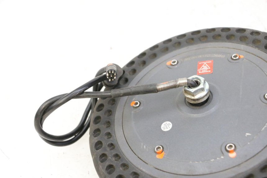 photo de MOTOR URBANGLIDE 100XS 1 - Estado de la superficie y material