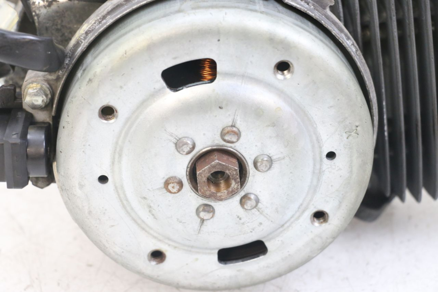 photo de MOTOR PEUGEOT 103 VOGUE VS2 50 (2004 - 2017) - Detalles de los puntos de fijación