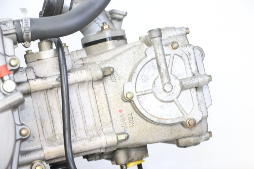 photo de MOTOR QUADRO 4 4D 350 (2015 - 2018) - Detalles de los puntos de fijación