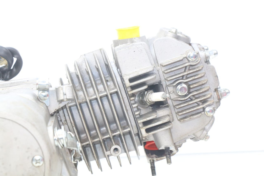 photo de MOTOR ORION AGB37 CRF1 DIRT BIKE 125 (2013 - 2021) - Primer plano técnico