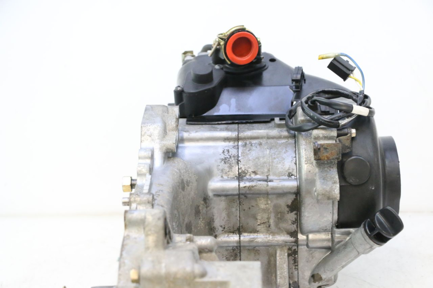 photo de MOTOR KYMCO AGILITY 4T 10" 50 (2005 - 2018) - Inspección visual detallada