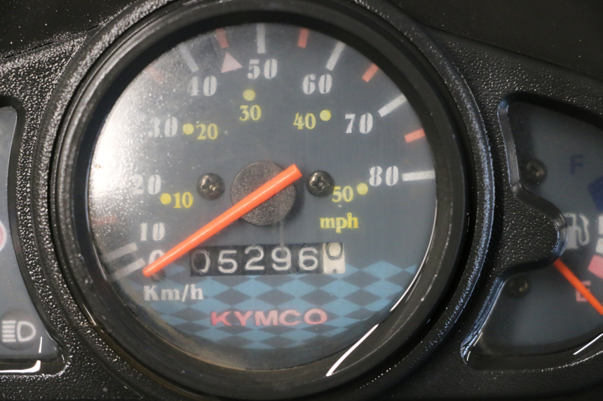 photo de MOTOR KYMCO AGILITY 4T 10" 50 (2005 - 2018) - Zoom estado de uso