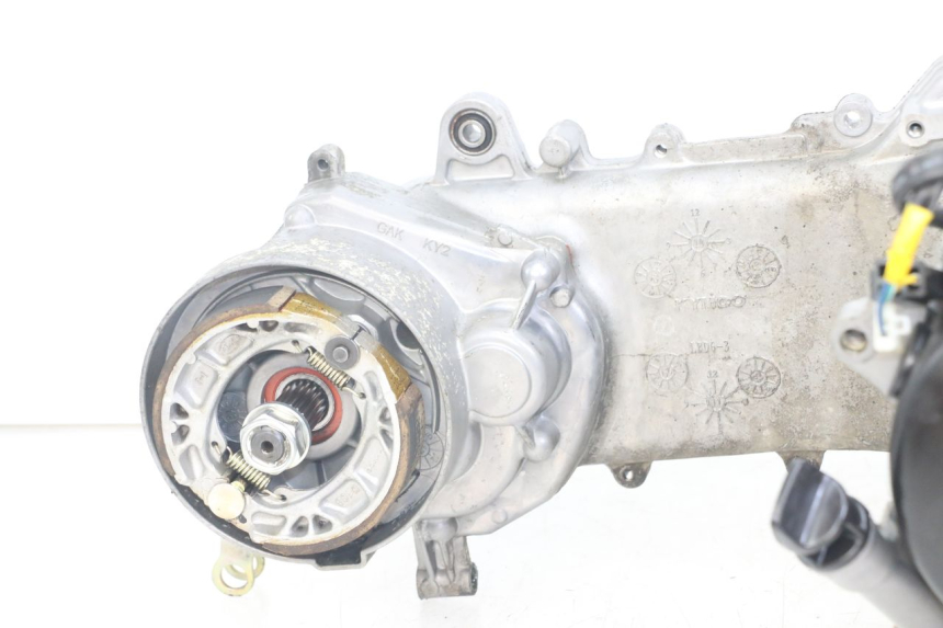 photo de MOTOR KYMCO AGILITY 4T 50 (2018 - 2022) - Otra vista del artículo