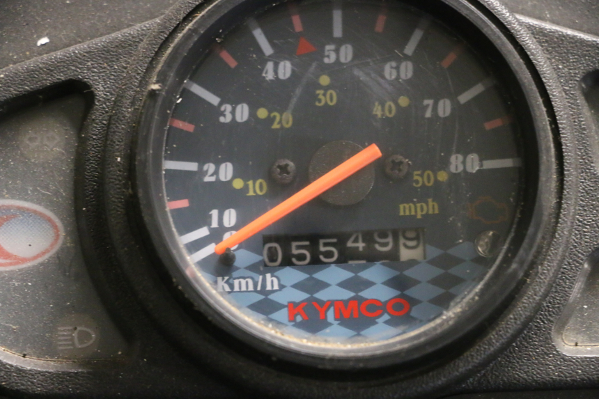 photo de MOTOR KYMCO AGILITY 4T 50 (2018 - 2022) - Inspección visual detallada
