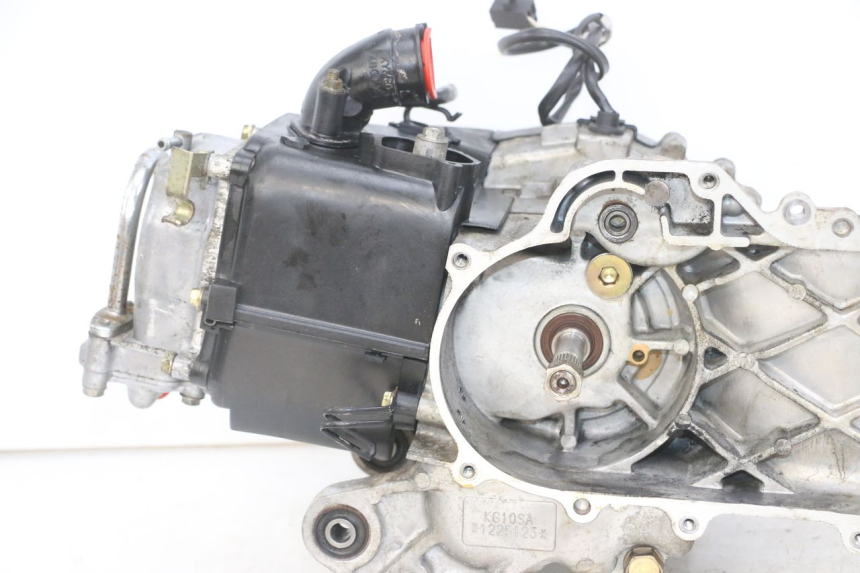 photo de MOTOR KYMCO AGILITY 4T 50 (2005 - 2018) - Ángulo de visión alternativo