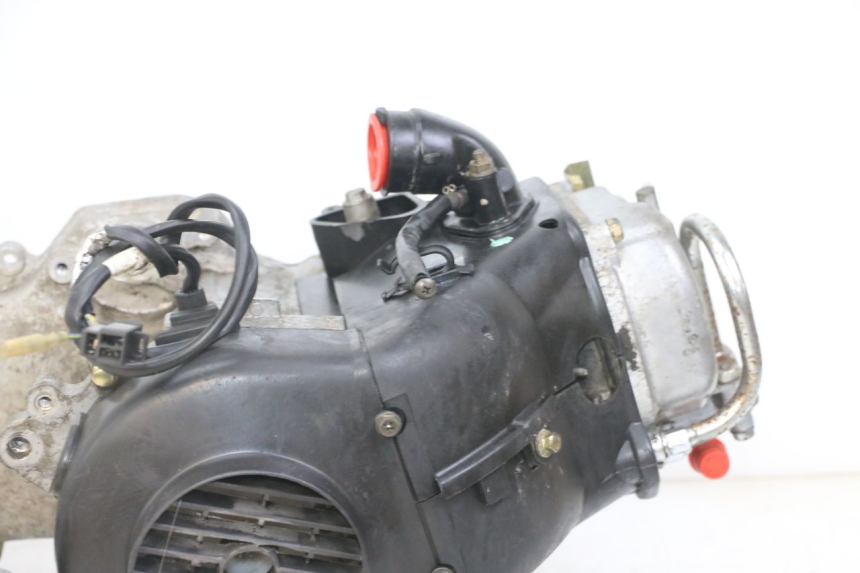 photo de MOTOR KYMCO AGILITY 4T 50 (2005 - 2018) - Estado de la superficie y material