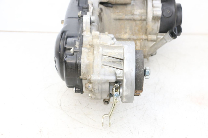 photo de MOTOR KYMCO AGILITY 4T 50 (2018 - 2022) - Detalles de los puntos de fijación