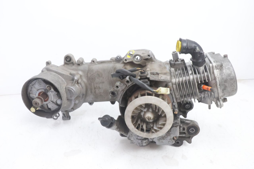 photo de MOTOR KYMCO AGILITY 4T 50 (2005 - 2018) - Detalles de los puntos de fijación