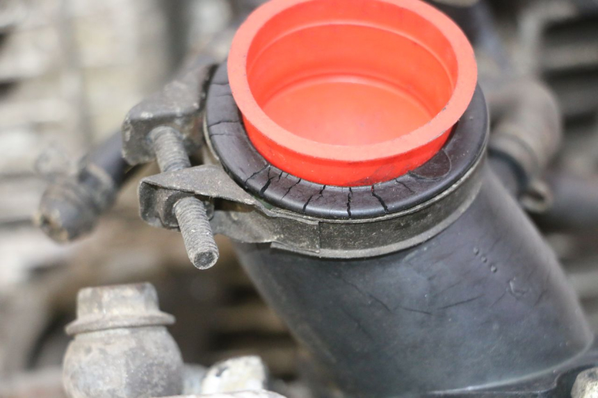 photo de MOTOR HYOSUNG GV AQUILA 125 (2000 - 2009) - Ángulo de visión alternativo