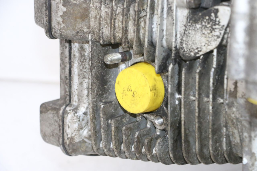 photo de MOTOR HYOSUNG GV AQUILA 125 (2000 - 2009) - Zoom estado de uso