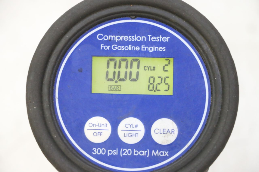 photo de MOTOR HYOSUNG GV AQUILA 125 (2000 - 2009) - Otra perspectiva