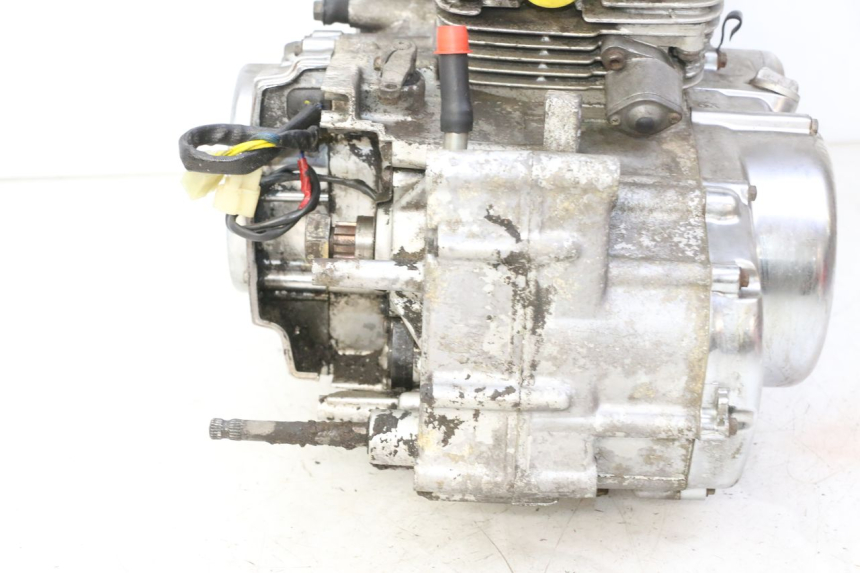 photo de MOTOR HYOSUNG GV AQUILA 125 (2000 - 2009) - Recambio usado revisado
