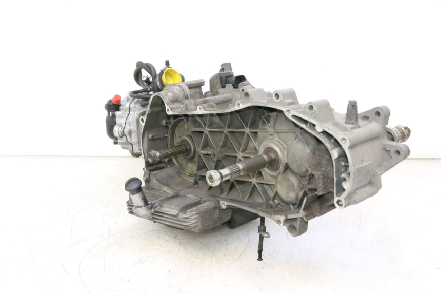 photo de MOTOR APRILIA ATLANTIC S 125 (2010 - 2013) - Enfoque en la estructura