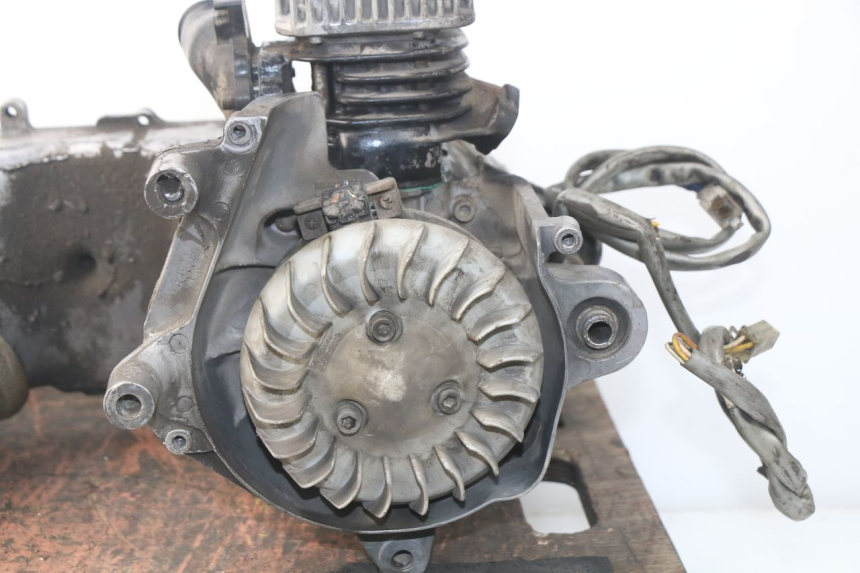 photo de MOTOR MBK BOOSTER SPIRIT NAKED 50 (2004 - 2017) - Otra vista del artículo