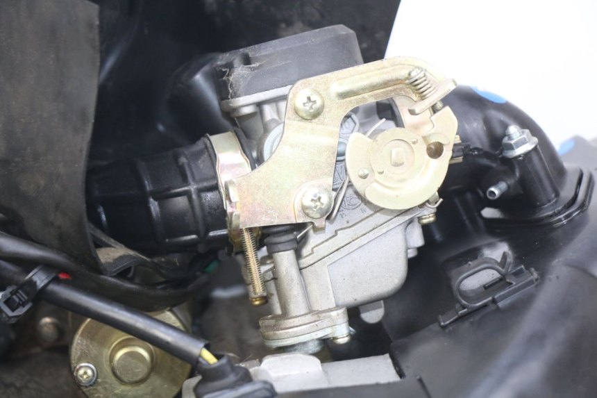 photo de MOTOR BAOTIAN BT 49 QT-9 50 (2006 - 2010) - Detalles de los puntos de fijación