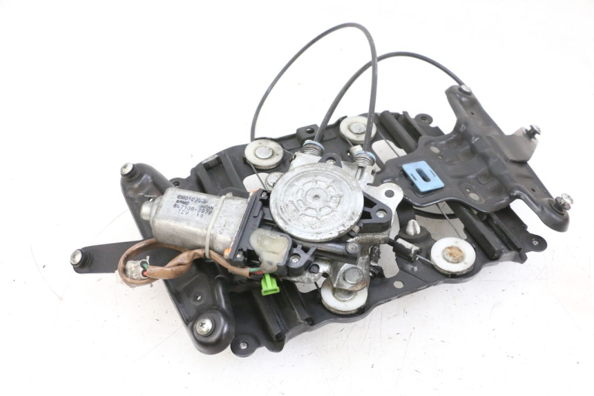 photo de BURBUJA MOTOR SUZUKI BURGMAN 650 (2013 - 2020) - Detalle de la pieza