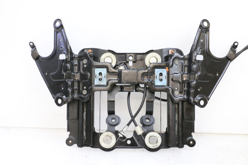 photo de BURBUJA MOTOR SUZUKI BURGMAN EXECUTIVE ABS 650 (2006 - 2012) - Detalle de la pieza