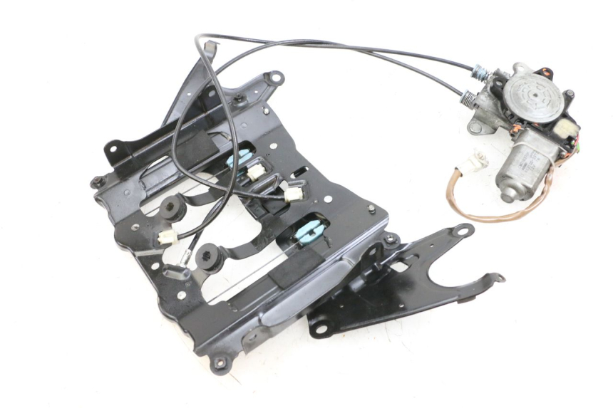 photo de BURBUJA MOTOR SUZUKI BURGMAN EXECUTIVE ABS 650 (2006 - 2012) - Marcados y referencias originales