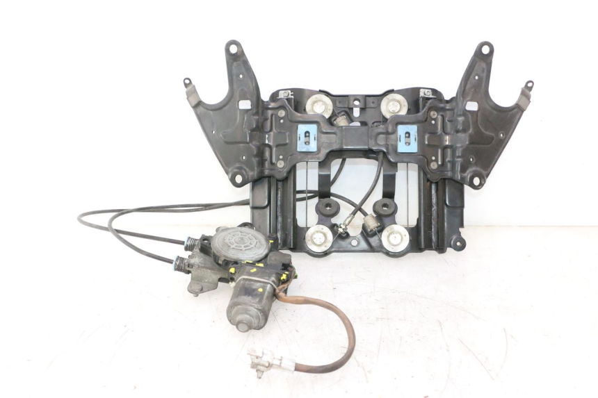 photo de BURBUJA MOTOR SUZUKI BURGMAN EXECUTIVE ABS 650 (2006 - 2012) - Vista principal