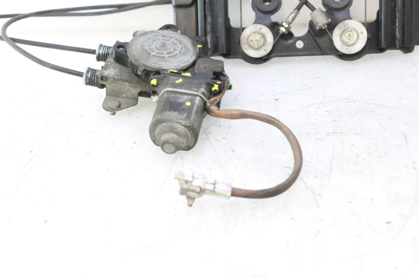 photo de BURBUJA MOTOR SUZUKI BURGMAN EXECUTIVE ABS 650 (2006 - 2012) - Características distintivas
