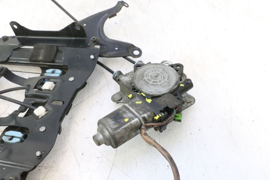 photo de BURBUJA MOTOR SUZUKI BURGMAN EXECUTIVE ABS 650 (2006 - 2012) - Zoom estado de uso
