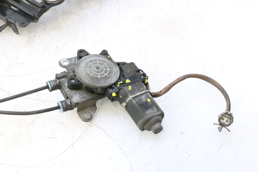 photo de BURBUJA MOTOR SUZUKI BURGMAN EXECUTIVE ABS 650 (2006 - 2012) - Marcados y referencias originales