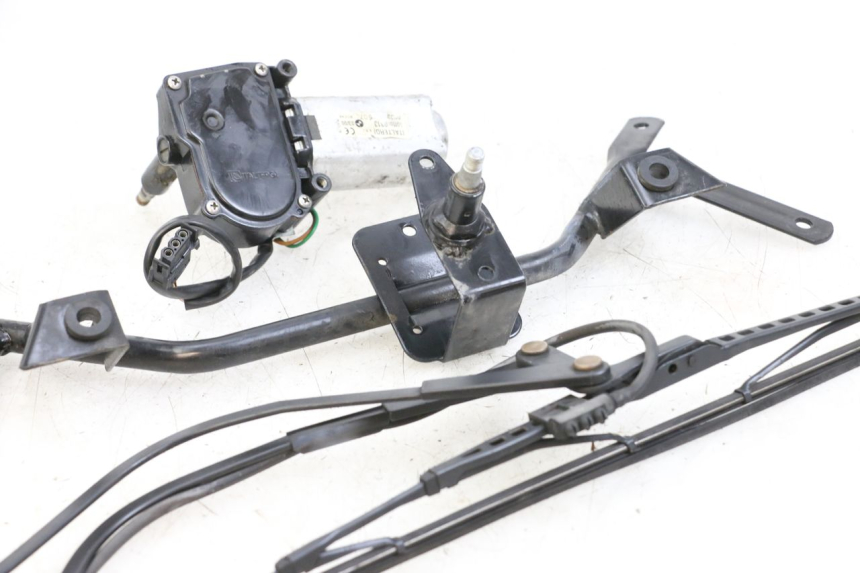 photo de BURBUJA MOTOR BMW C1 125 (2000 - 2003) - Detalle de la pieza