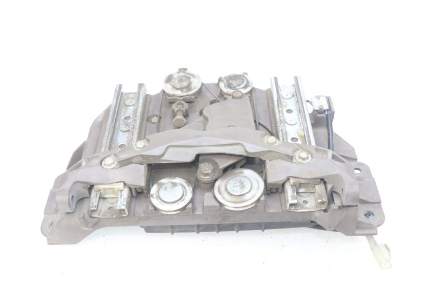 photo de MOTOR BURBUJA YAMAHA FJR ABS 1300 (2006 - 2012) - Detalle de la pieza