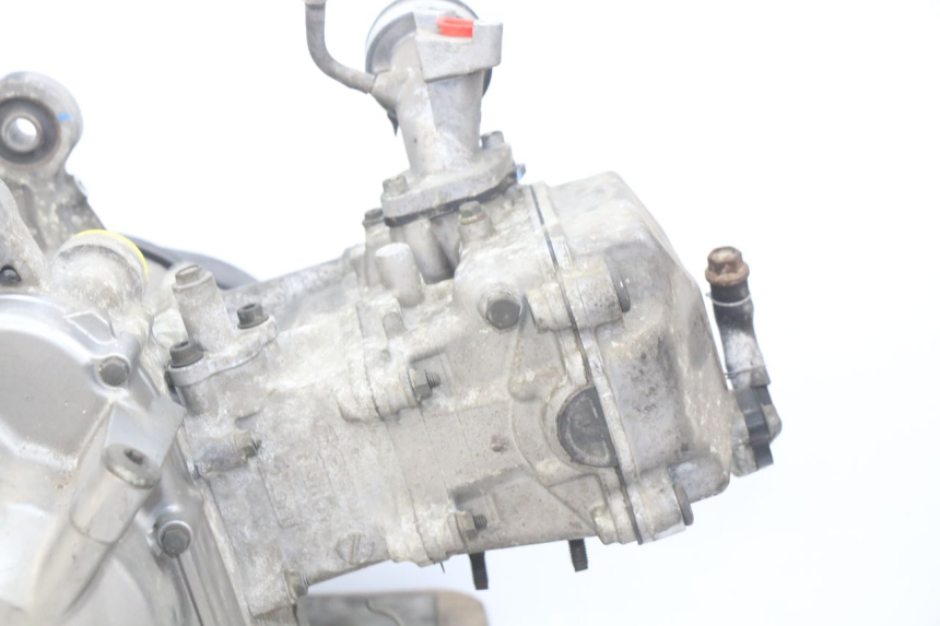 photo de MOTOR SUZUKI BURGMAN 125 (2007 - 2014) - Zoom sobre los componentes