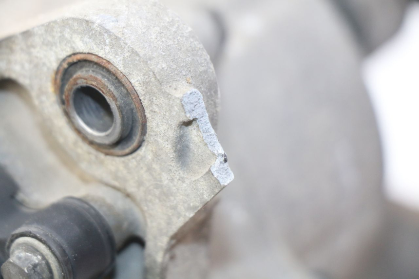 photo de MOTOR SUZUKI BURGMAN 125 (2007 - 2014) - Detalles de los puntos de fijación