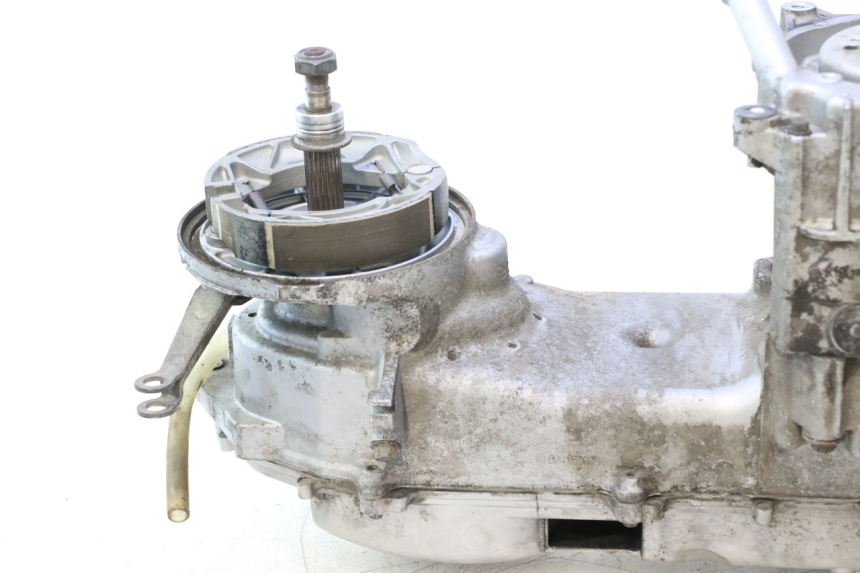 photo de MOTOR YAMAHA BW'S BWS 125 (2010 - 2013) - Detalles de los puntos de fijación