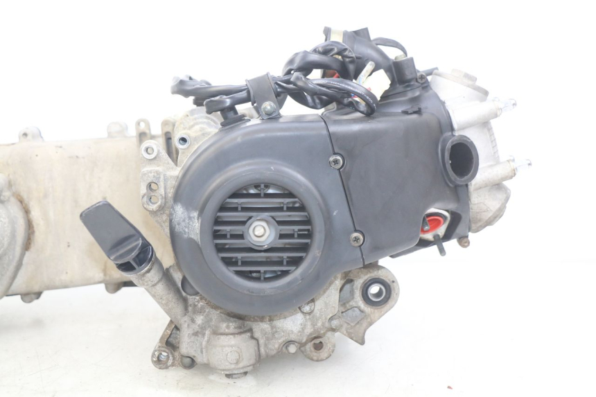 photo de MOTOR ORCAL CAVARO 4T 50 (2019 - 2023) - Estado de la superficie y material