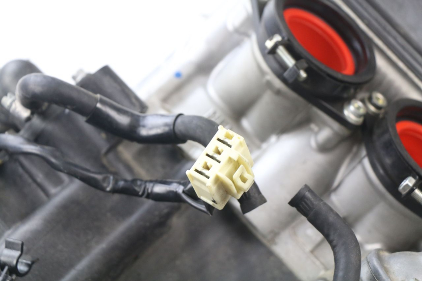 photo de MOTOR HONDA CBR RR FIREBLADE 1000 (2006 - 2007) - Características distintivas