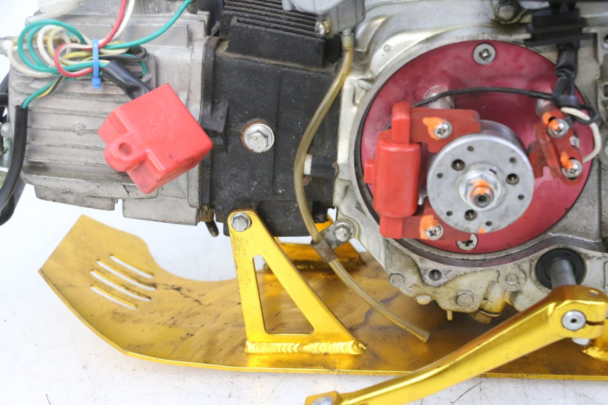 photo de MOTOR CCR DIRT BIKE 110 - Zoom sobre los componentes