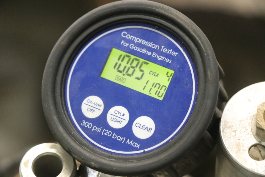 photo de MOTOR HONDA CR 125 (1995 - 1997) - Zoom sobre los componentes