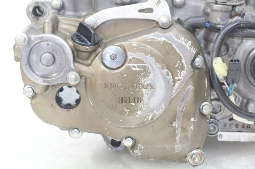photo de MOTOR HONDA CRF CR-F 450 (2005 - 2008) - Enfoque en la estructura