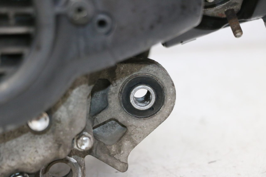 photo de MOTOR SYM CROX 4T 50 (2016 - 2023) - Zoom sobre los componentes