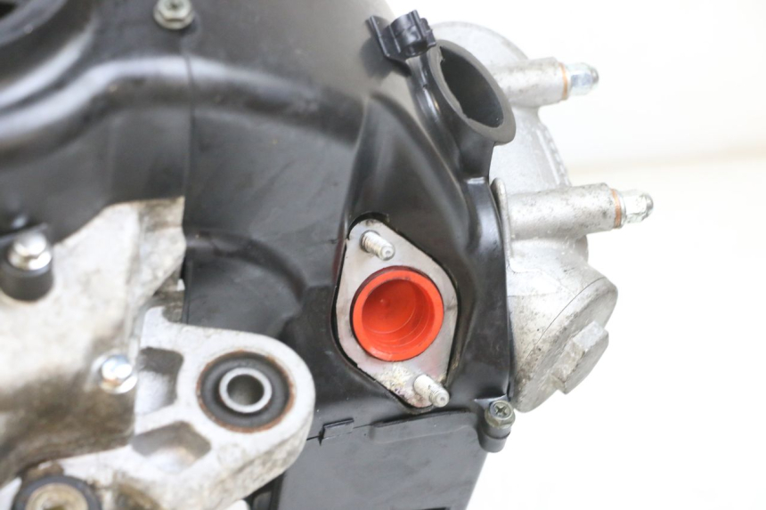 photo de MOTOR SYM CROX 4T 50 (2016 - 2023) - Zoom estado de uso