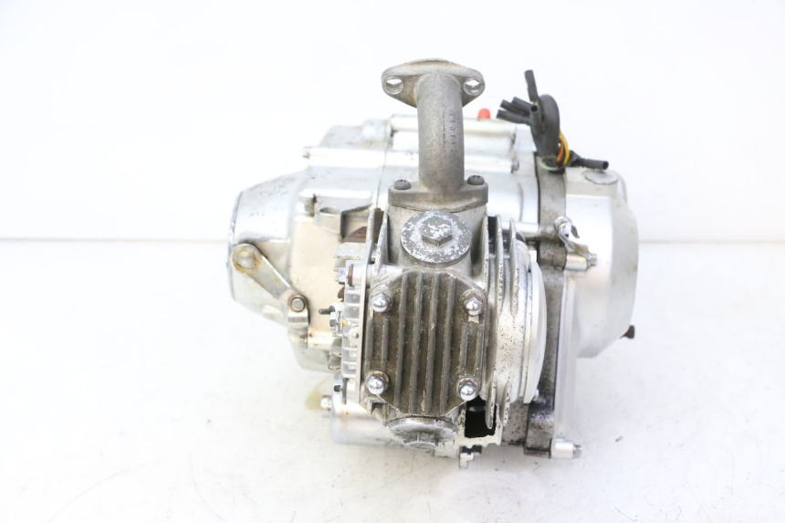 photo de MOTOR SKYTEAM DAX REPLICA 110 (2005 - 2015) - Otra perspectiva